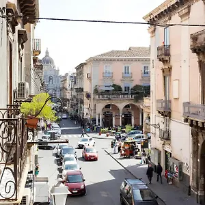 https://catania-inn.taorminaitalyhotels.com
